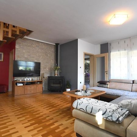 Brisevo Villa Tinov Dvor מראה חיצוני תמונה