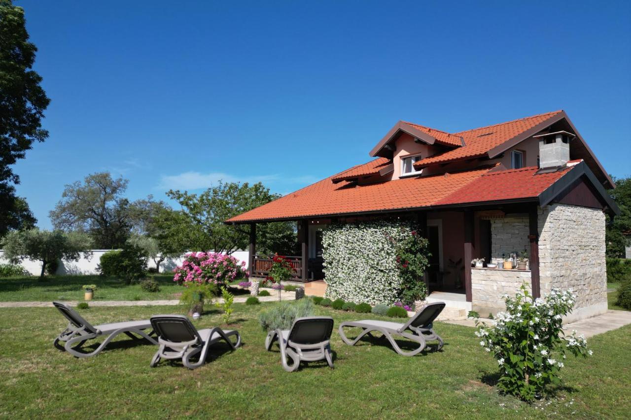 Brisevo Villa Tinov Dvor מראה חיצוני תמונה