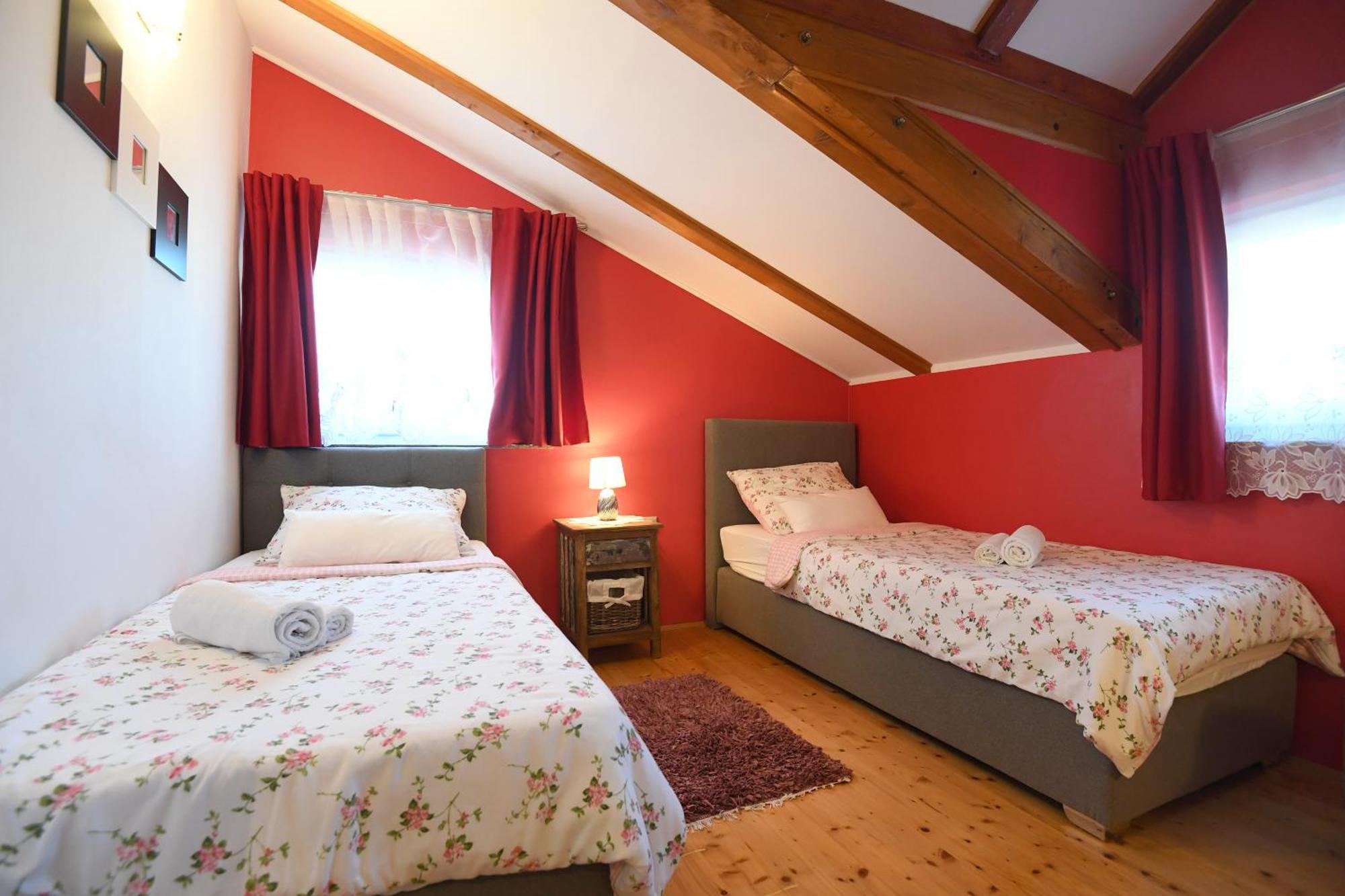 Brisevo Villa Tinov Dvor מראה חיצוני תמונה