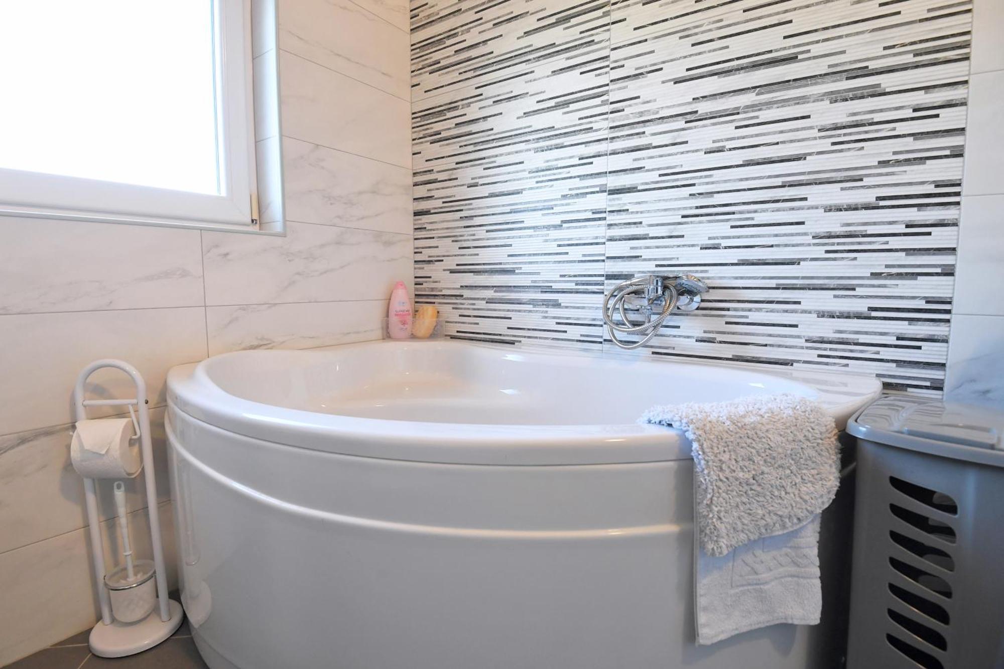 Brisevo Villa Tinov Dvor מראה חיצוני תמונה