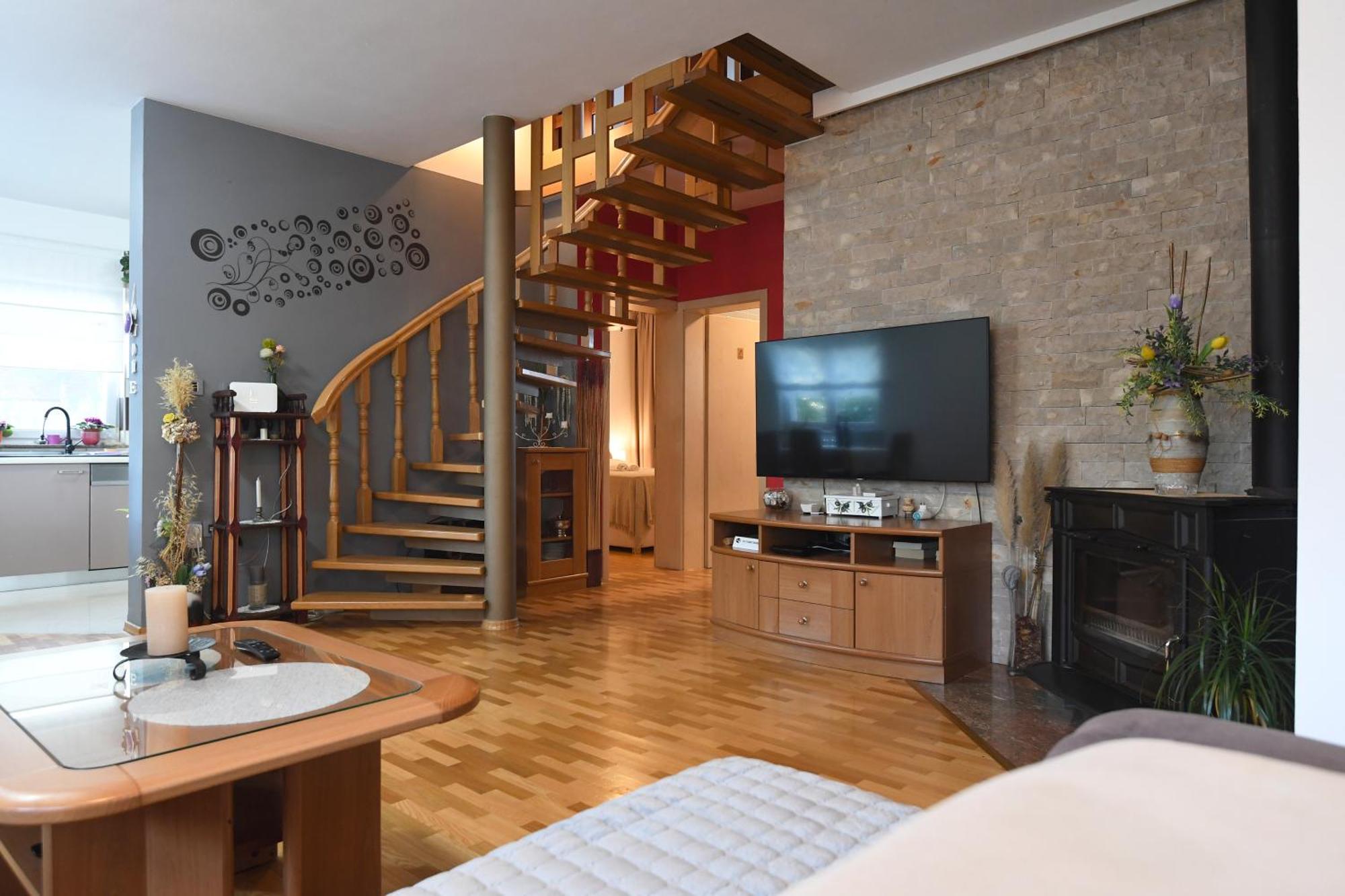 Brisevo Villa Tinov Dvor מראה חיצוני תמונה